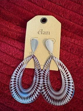 Silver Filigree Teardrop Drop Earrings